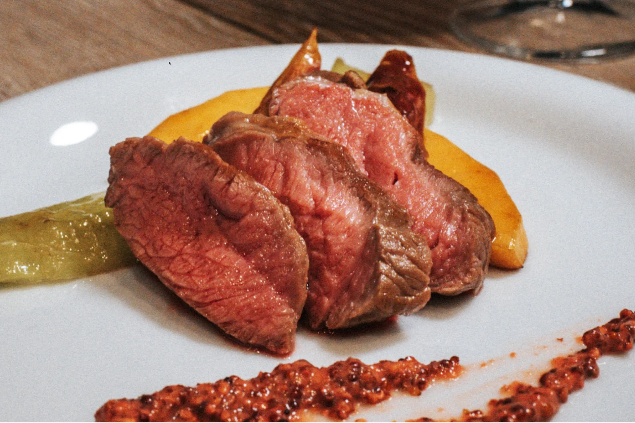 ブランド羊肉料理レストラン「八重のひつじ 鎌倉店」オープン