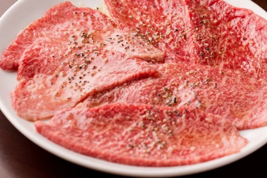 「ひとり焼肉ってサイコー！」肉1枚から注文OKに、お一人さま専用七輪も！恵比寿の人気焼肉3選