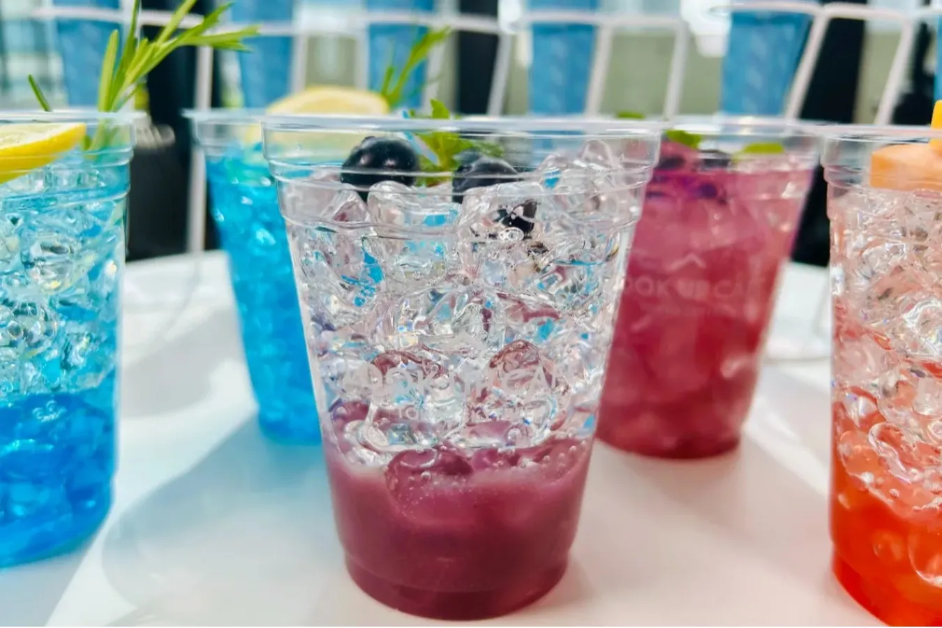 ▲「サンセットパープル」(880円)