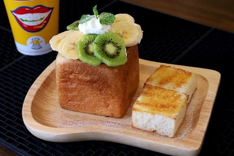 【目黒デート】斬新な"キューブ型サンドイッチ”が食べられる「WAWICH」