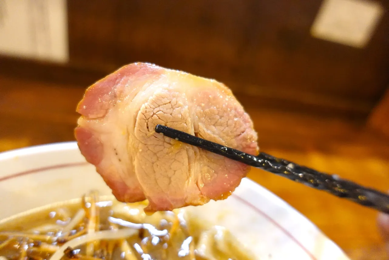 ごぼう油が香る唯一無二の味噌ラーメン！武蔵境「東京味噌らーめん鶉（うずら）」_1948912