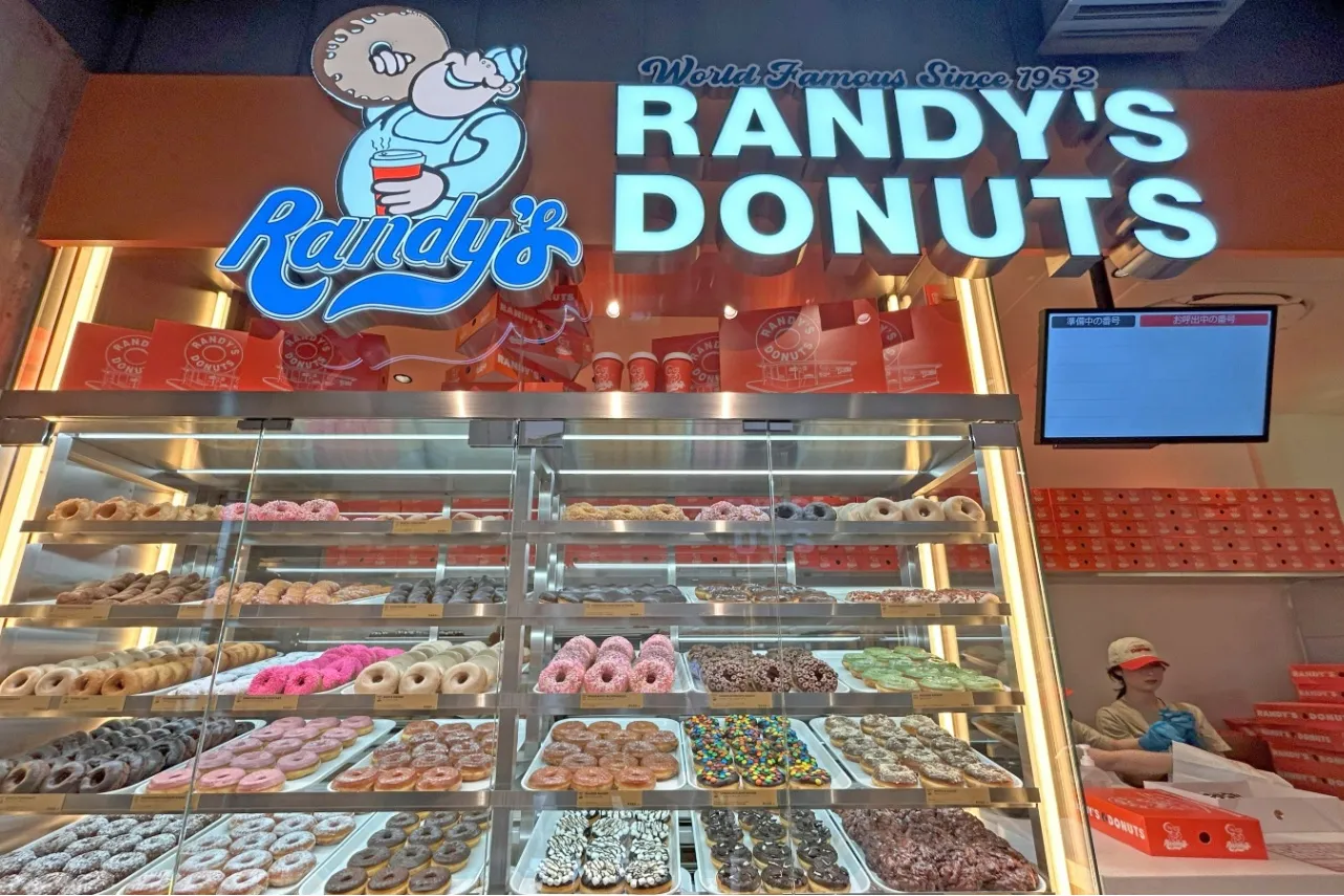 ▲最大約1,000個のドーナツがズラリ（撮影：レッツエンジョイ東京編集部）