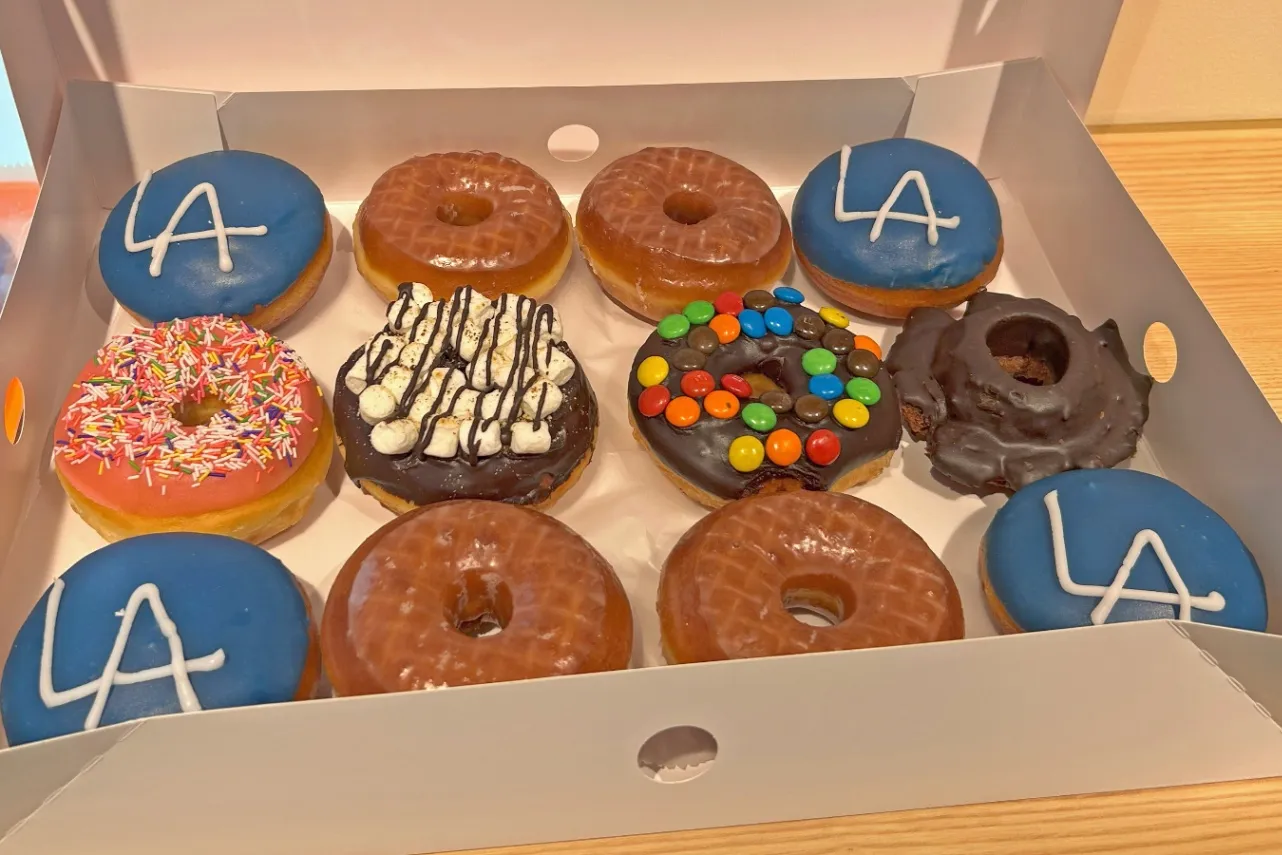 ▲「限定 LAブルーカスタードクリーム 12個」（撮影：レッツエンジョイ東京編集部）
※「LAブルーカスタードクリーム」単品での販売はなし