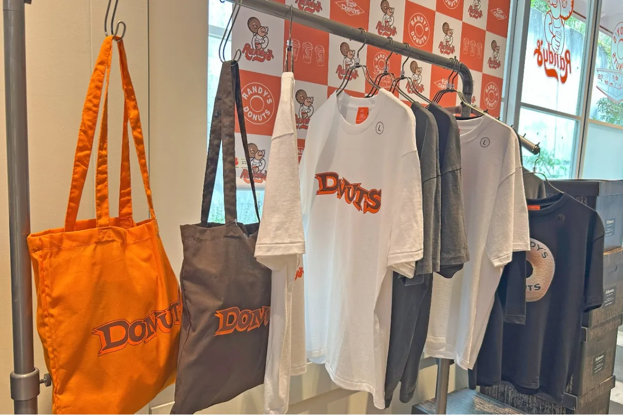 ▲フリークスストアが企画・デザインしたグッズも（撮影：レッツエンジョイ東京編集部）