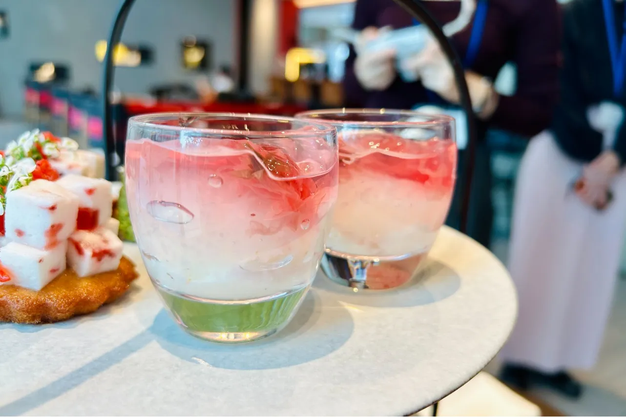 ▲「桜と道明寺粉のヴェリーヌ」（撮影：レッツエンジョイ東京編集部）