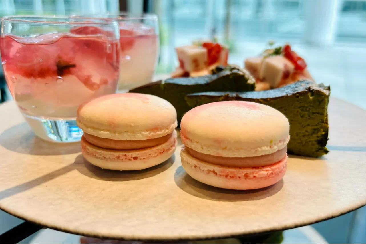 ▲「桜のマカロン」（撮影：レッツエンジョイ東京編集部）