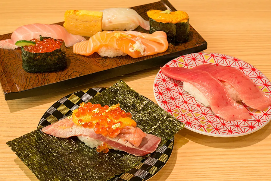（PR）一皿108円～人気の回転寿司、肉汁あふれる飲めるハンバーグも！ 駅直結「シャポー船橋」がグルメデートに最高