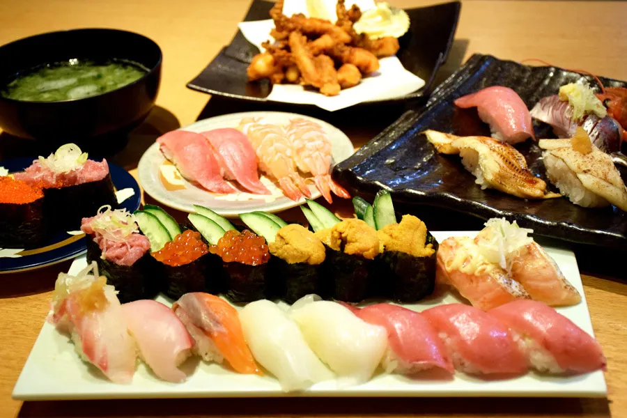 3,000円～で中トロ、イクラなど高級ネタも満喫！回転寿司「沼津港」のお寿司食べ放題を徹底レポ