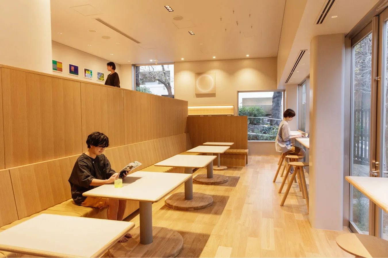 ▲ワークスペースとして館内着のまま利用できるオープンエリア