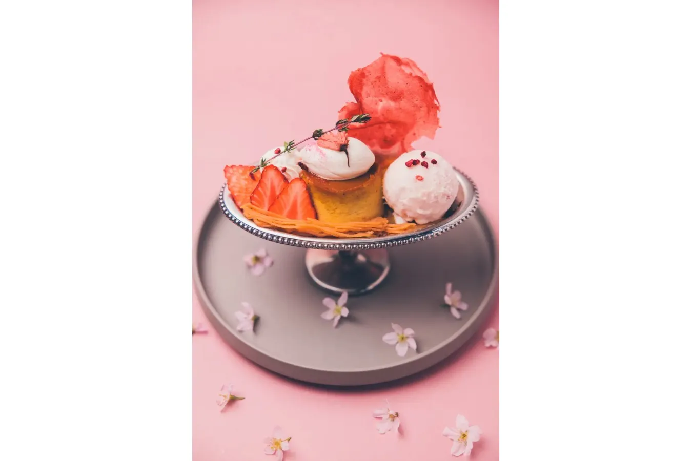 ▲「桜といちごのプリンアラモード」
