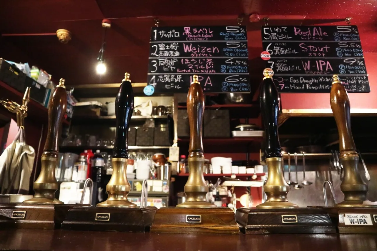 ハンドポンプで注がれたビールが美味しすぎ！マニアが興奮してしまう、高円寺「Beer Engine」へ_1274247