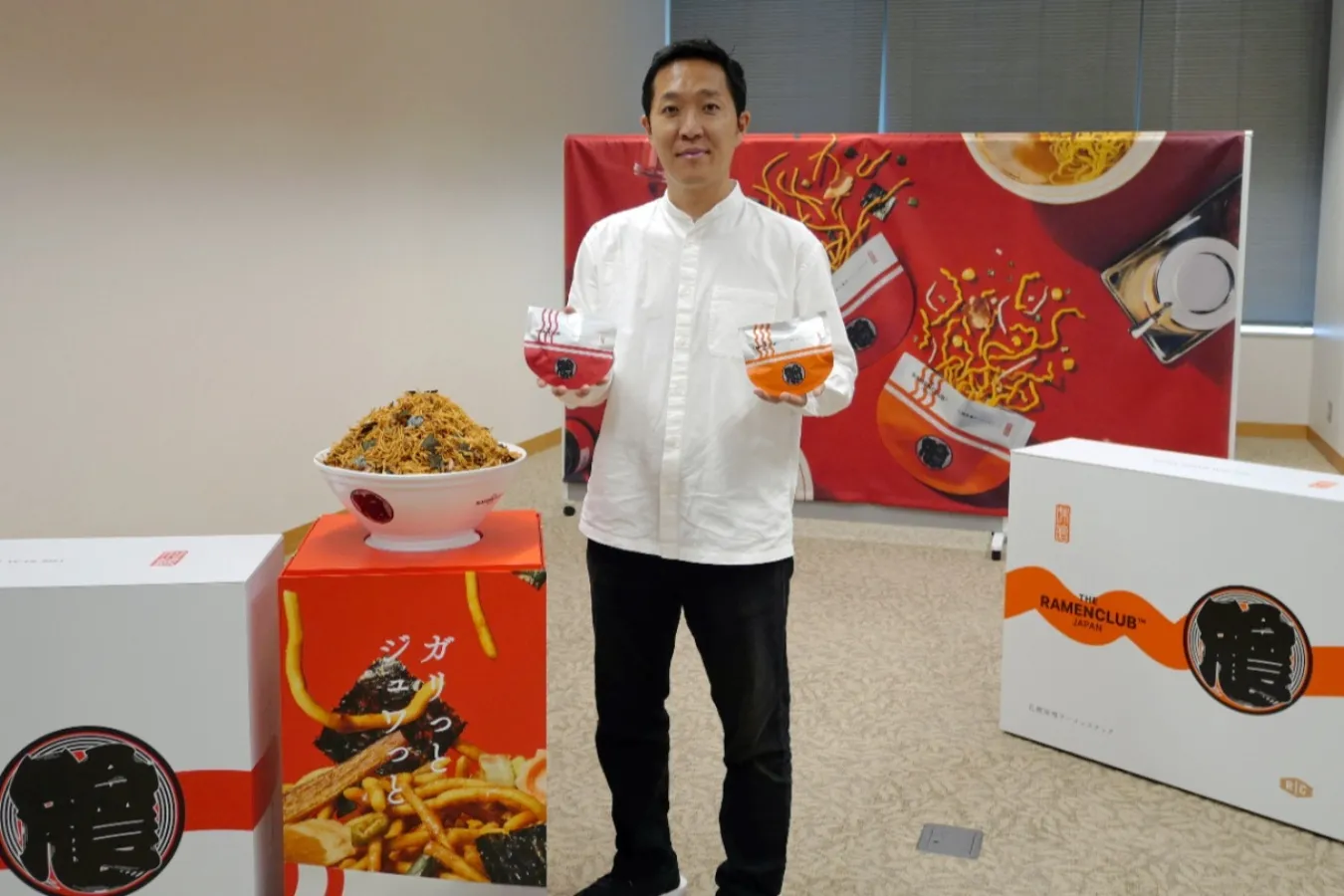 進化系スナック「RAMEN CLUB」の直営店舗が東京駅構内にオープン_1884201