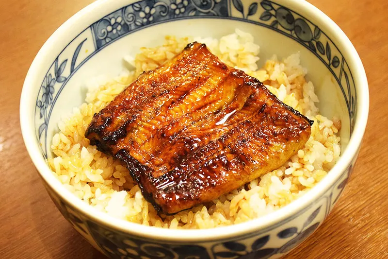 名店のウナギが1,000円台で楽しめるコスパ最強「うな丼」ランチ4選