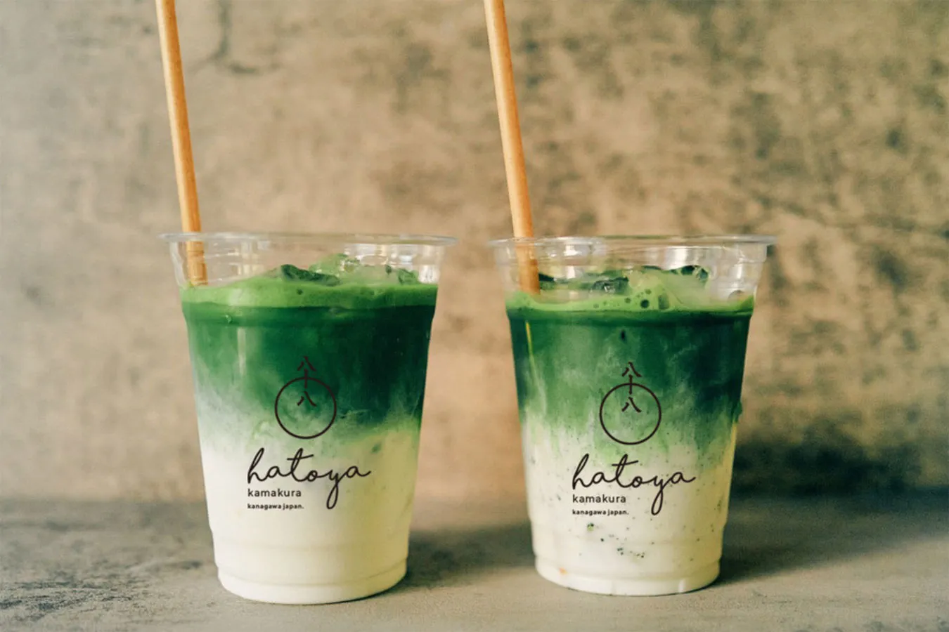 ▲左「抹茶ラテ 鎌倉壱」（700円）、右「抹茶ラテ 参」（1,100円）