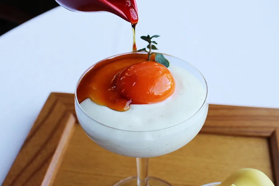 生卵とろ～り！濃厚「生プリン」を知ってる？横浜元町の喫茶室でクラシックデート♪