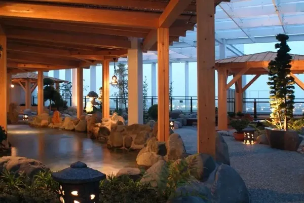 カップルにオススメ！横浜で「温泉デート」ができるスポットまとめ