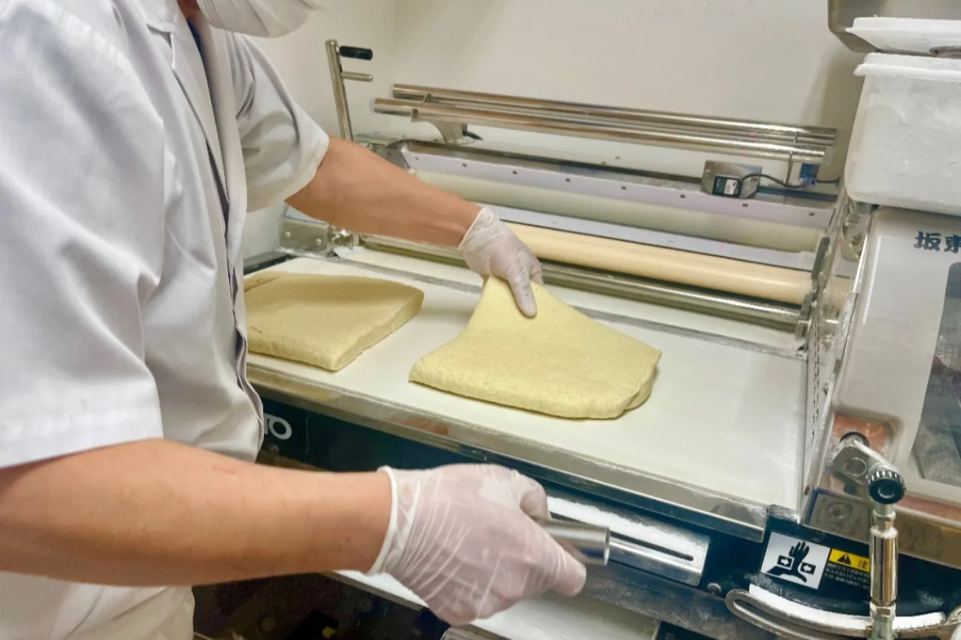 ▲店内には製麺室も完備。混ぜる作業から切り出しまでを行う