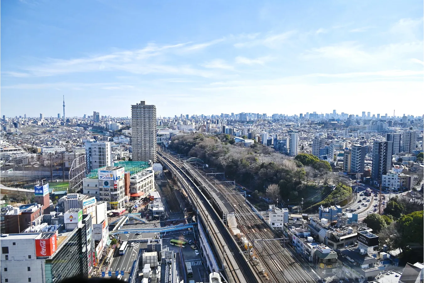 たくさんの電車が一度に見られる「北とぴあ 展望ロビー」_1196201