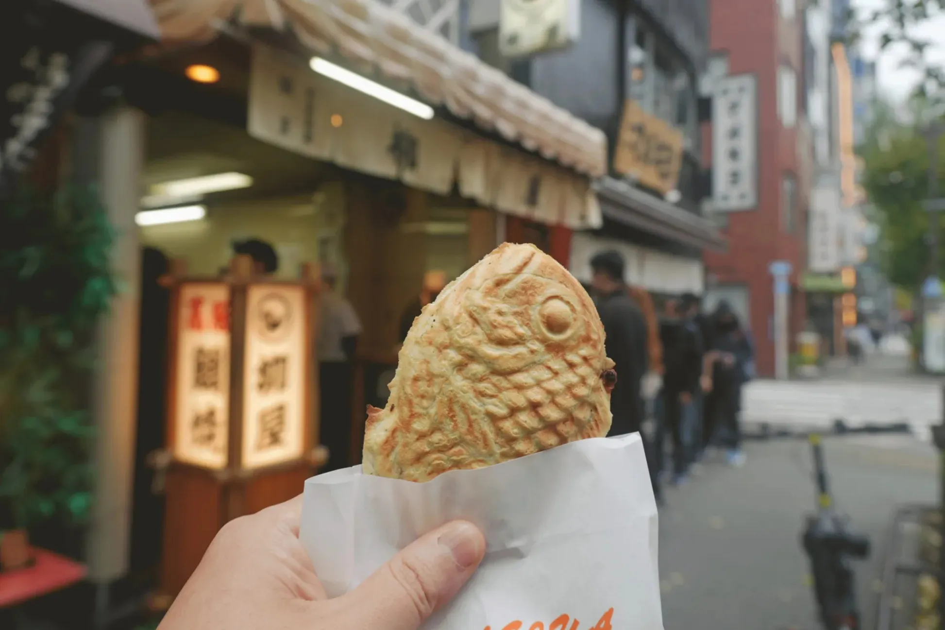人形町「甘酒横丁」の食べ歩きグルメ3選！たい焼き、甘酒、お惣菜etc.
