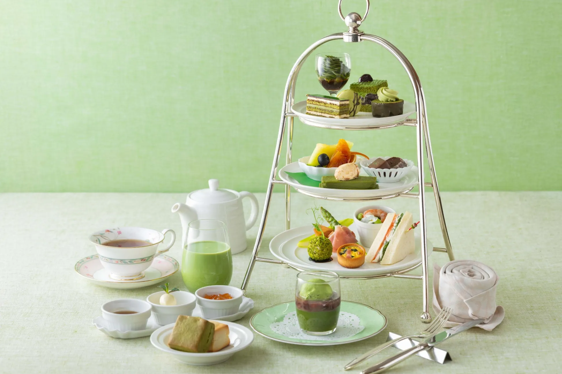 新緑の季節にピッタリの“抹茶”アフタヌーンティー登場「横浜ベイホテル東急」より