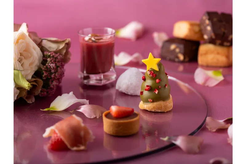 クリスマスの華やぎをイメージしたアフタヌーンティー