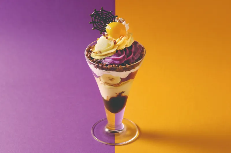 ココノハ　「ハロウィンスペシャルパフェ～紅はるか＆紫芋の贅沢クリーム」￥1,490　ソラマチ限定