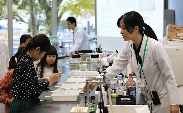 身近なプラスチックごみを探せ！ ～海と塩の中のマイクロプラスチック～