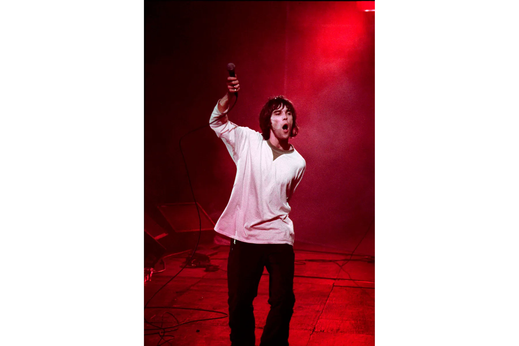 デニス・モリス『THIS IS THE ONE WHAT THE WORLD IS WAINTIG FOR THE STONE ROSES』写真展_5