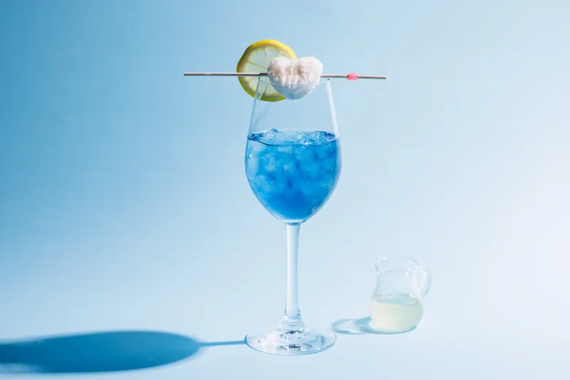 ウエルカムドリンク「夏空へ誘う涼彩の時」