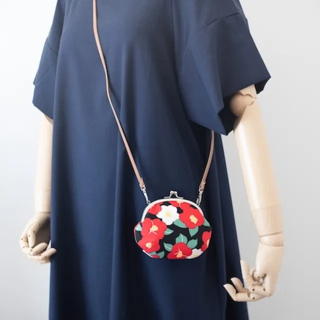 がま口バッグの会　着物の生地をリメイク