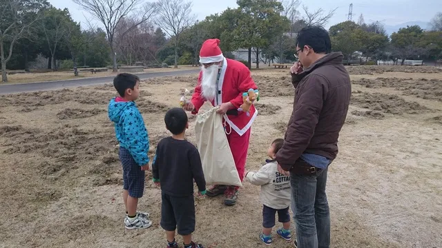 森のサンタを探せ