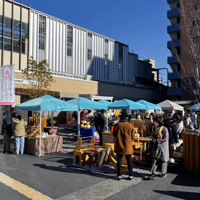 国立駅南口駅前広場『ママ・マルシェ』（5月）