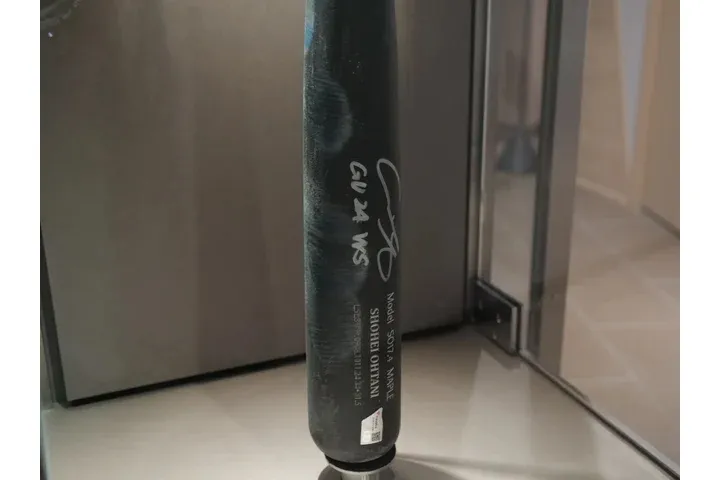 大谷翔平選手 ワールドシリーズ実使用直筆サイン入りバット特別展示_2