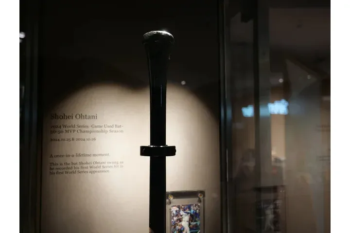 大谷翔平選手 ワールドシリーズ実使用直筆サイン入りバット特別展示_3