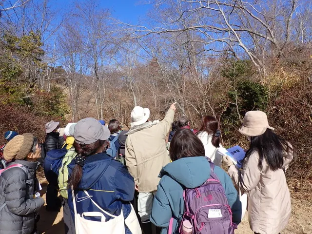 第10回 自然観察講座「冬のツリーウォッチング」～樹皮に触れてみよう～