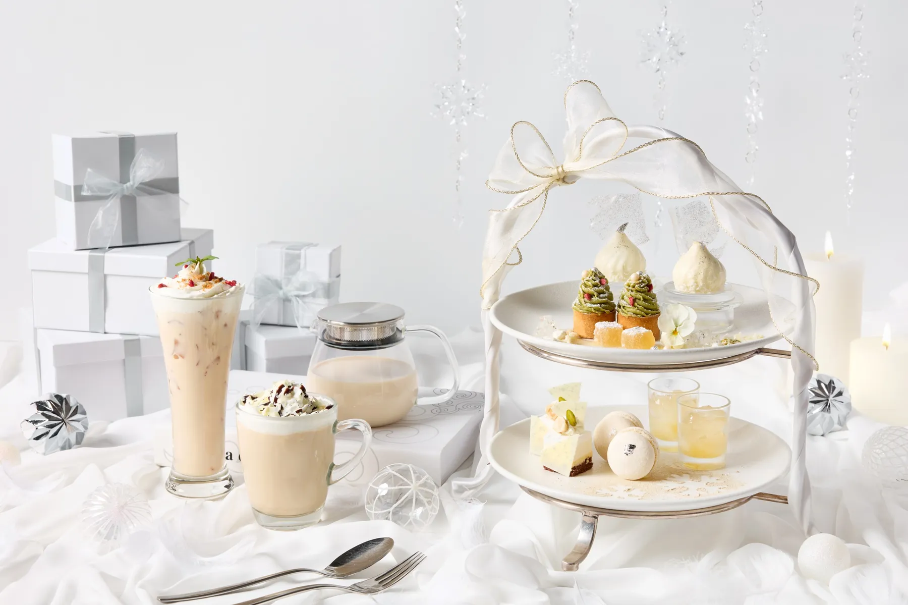 White Christmas Sweets Collection＜ANNIVERSAIRE Christmas 2025＞【アニヴェルセルカフェ みなとみらい横浜】_1