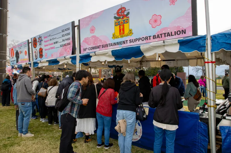 在日米陸軍キャンプ座間 日米親善桜まつり(基地一般開放イベント)_4