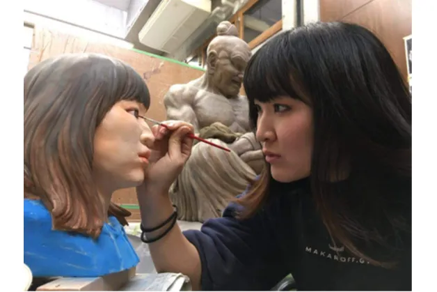 彫刻家・三好桃加の作品展「仁王像たちのオフの日.2」