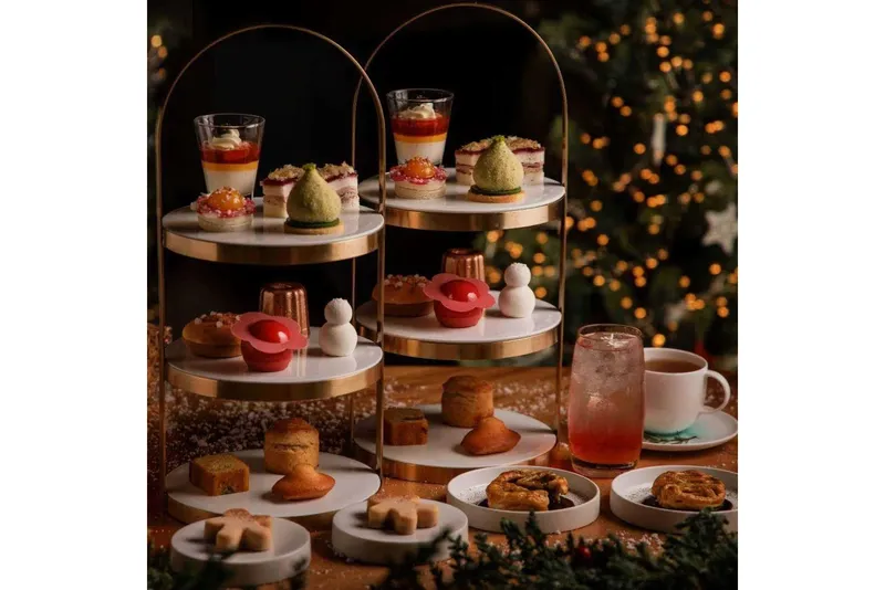 フェスティブアフタヌーンティー【フォーシーズンズホテル東京大手町】_1