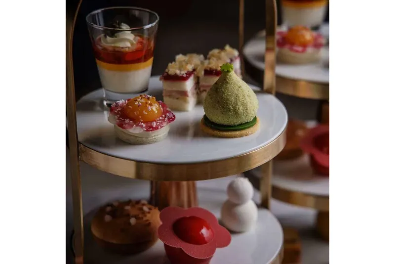 フェスティブアフタヌーンティー【フォーシーズンズホテル東京大手町】_2