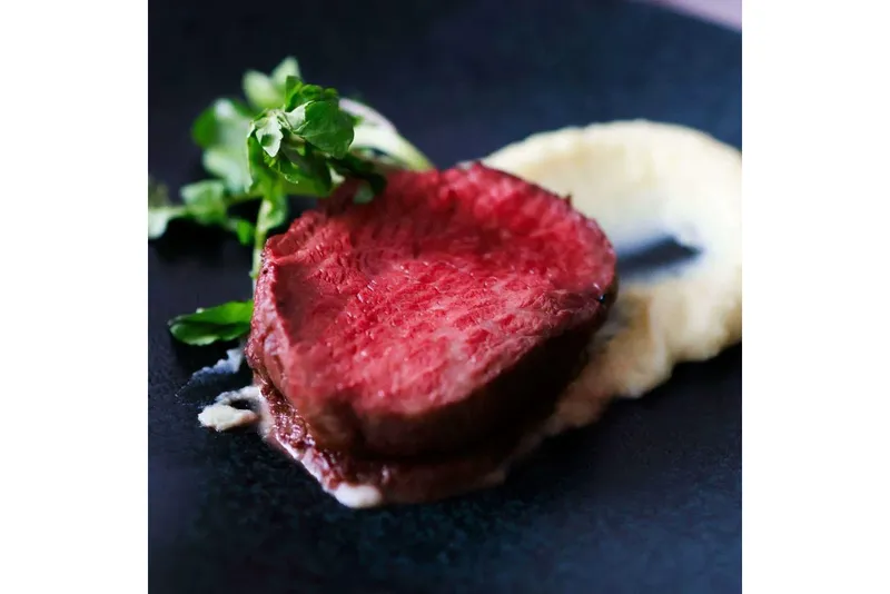 【クリスマス2025】A5ランク山形牛がメインのディナー全6皿【HOTEL GRAPHY 渋谷】_3