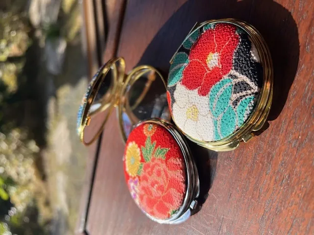 柏屋のひなまつり特別ワークショップ「懐中かがみの飾りつけ体験」