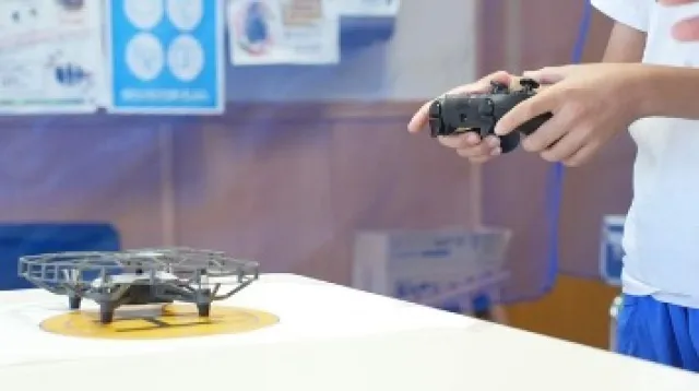 親子で学ぶドローン体験講座