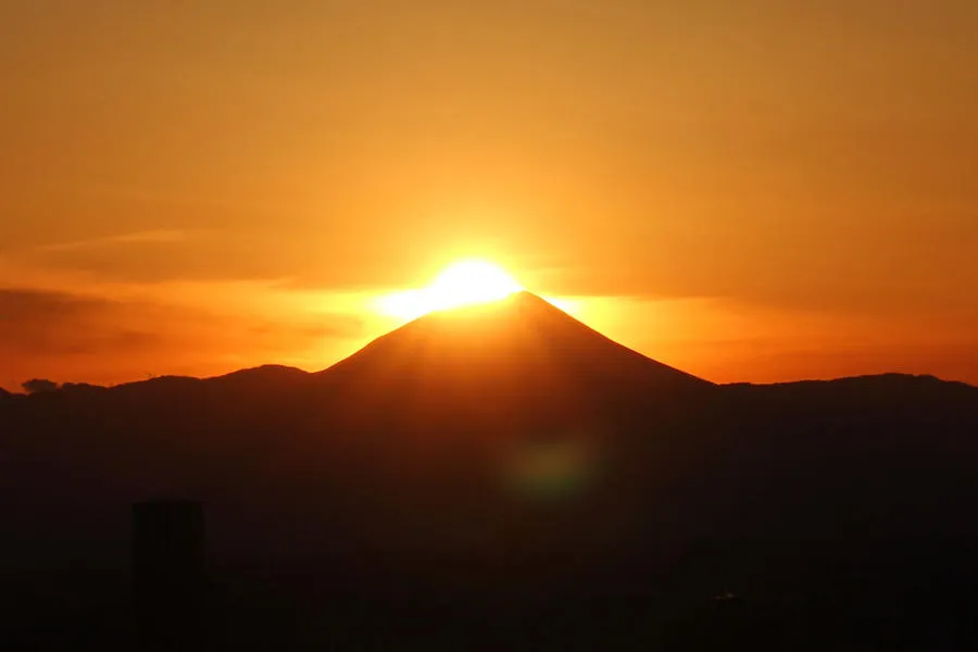 東京タワーから見る「ダイヤモンド富士」