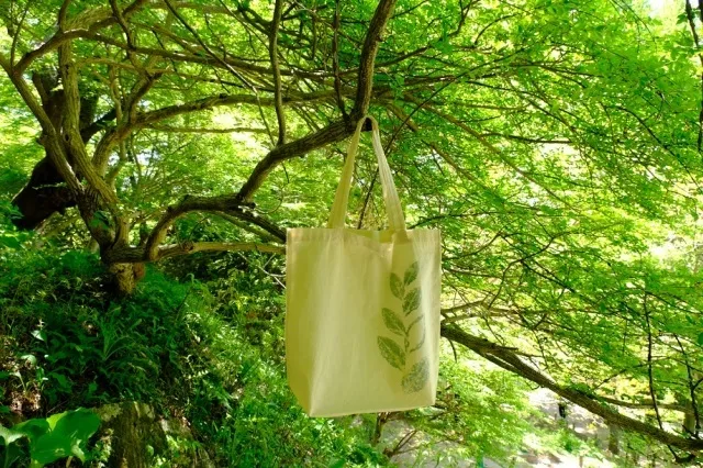 藍のたたき染め体験