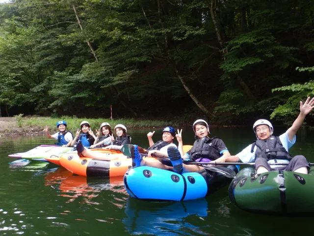 春の新緑～初夏・秩父長瀞周辺で「パックラフト＆カヤック体験」アウトドア 自然体験 ツアー