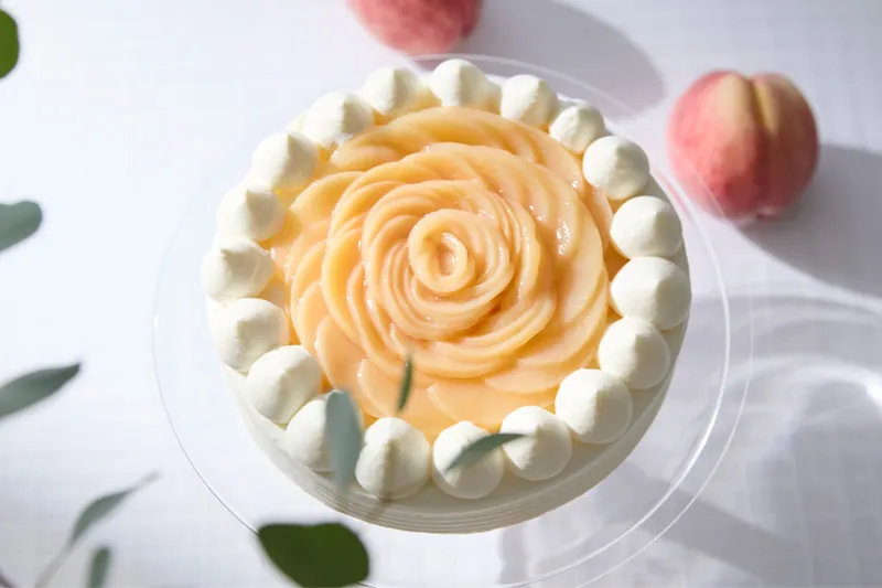白桃のショートケーキ