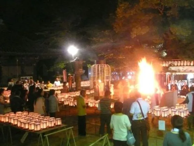 紀三井寺　灯篭供養