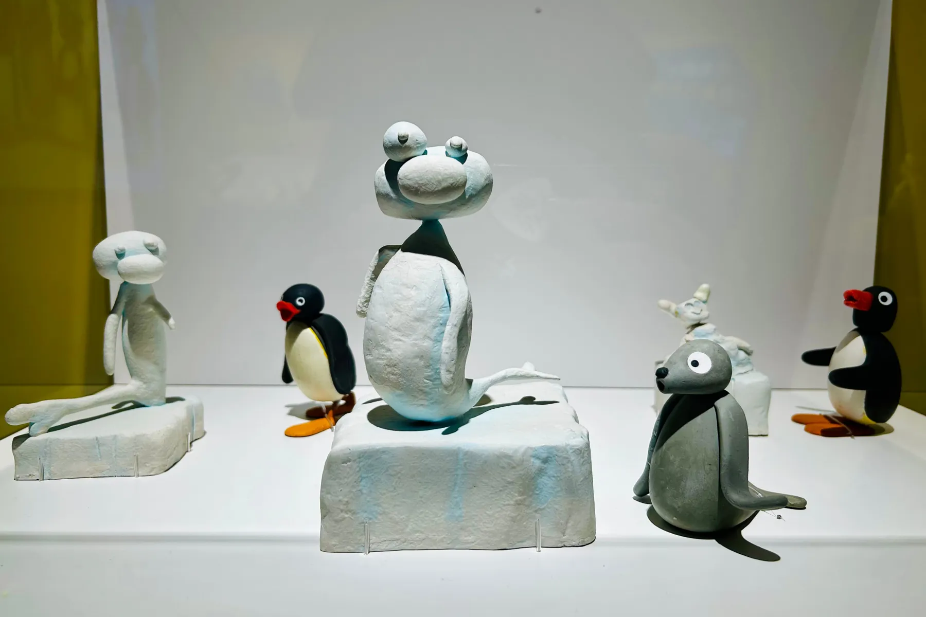 ＜可愛いだけじゃない！？ピングー展＞本展で見られるピングーのクレイ人形（2026年撮影：レッツエンジョイ東京編集部）