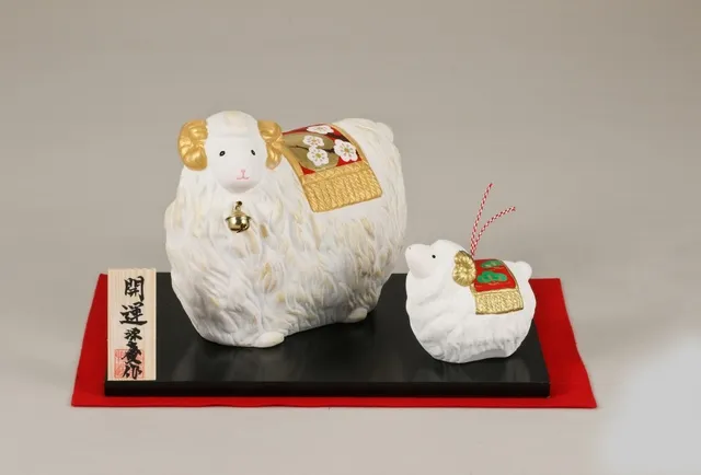 博多人形干支「未」と幸福を呼ぶ縁起物の展示即売会